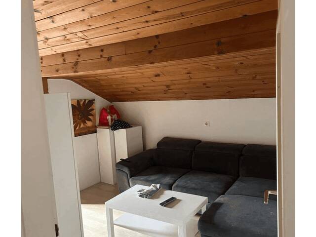 Immobilie in Buch - Dachgeschoss Wohnung - Bild 1