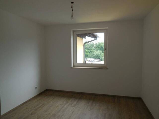 Immobilie in Seekirchen am Wallersee - 3-Zimmer Wohnung mit Balkon - Bild 2