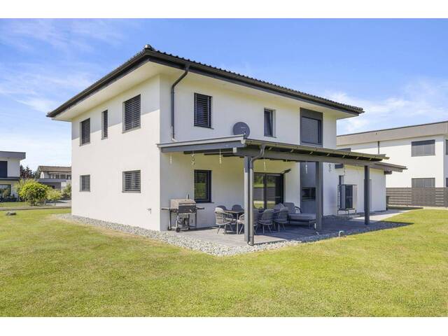 Immobilie in Feldkirchen in Kärnten - Modernes Einfamilienhaus mit traumhaftem Weitblick & großzügiger Terrasse - Bild 1