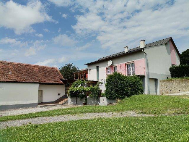 Immobilie in Kukmirn - Bauernhof Ensemble mit 360 Grad Grün-Rundumblick + Baugrund – vielfach nutzbar für ein Leben und Arbeiten im Grünen - Bild 0