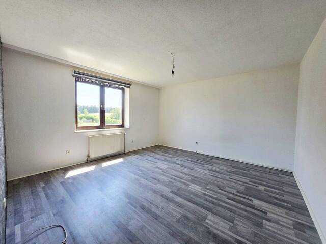 Immobilie in Riegersburg - Ein Haus voller Möglichkeiten in idyllischer Lage - Einfamilienhaus mit 130 m², 6 Zimmer, Keller und Garten in Riegersburg - Bild 4