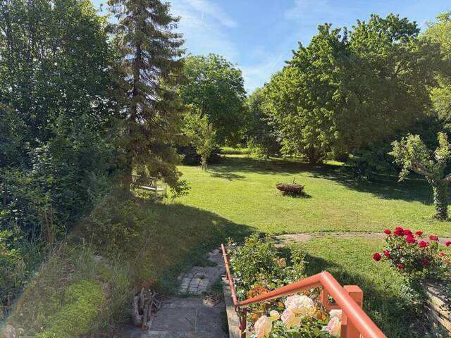Immobilie in Potzneusiedl - Familienfreundliches Landhaus mit 2.600m2 naturnahem Garten und Schwimmteich - Bild 1