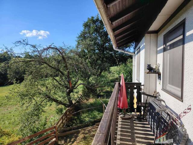 Immobilie in Krumbach - Wohnhaus am Ende einer Sackgasse – Naturidylle mit direktem Zugang zu Feldern - Ruhe genießen – und nahe A2 - Bild 3