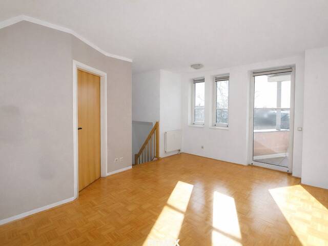 Immobilie in Wels - Charmante Dachgeschoss-Maisonette in zentraler Lage von Wels - ideal für Anleger! - Bild 0