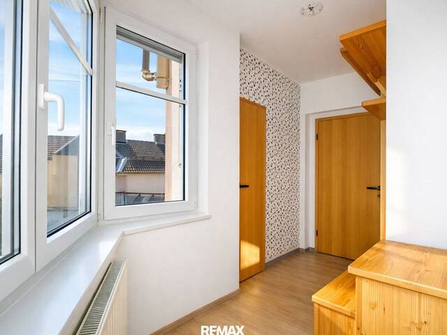 Immobilie in Wels - Charmante Dachgeschoss-Maisonette in zentraler Lage von Wels - ideal für Anleger! - Bild 1
