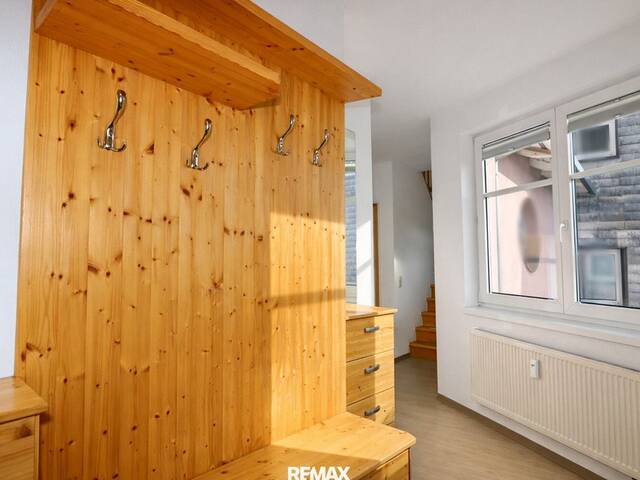Immobilie in Wels - Charmante Dachgeschoss-Maisonette in zentraler Lage von Wels - ideal für Anleger! - Bild 2