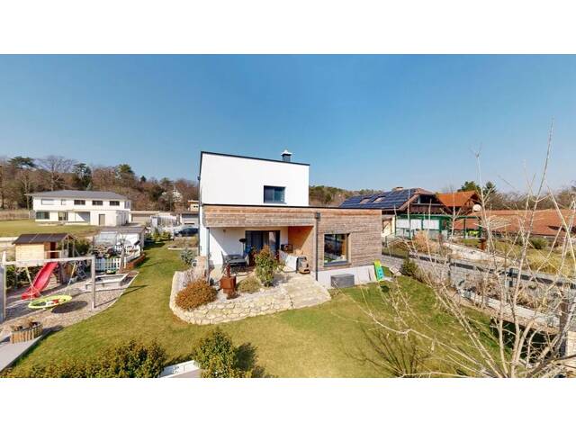 Immobilie in Pitten - Phantastisches, neuwertiges Einfamilienhaus mit großem Garten | 4 Zimmer - 147 m² | Carport | PV-Anlage u.v.m. - Bild 4
