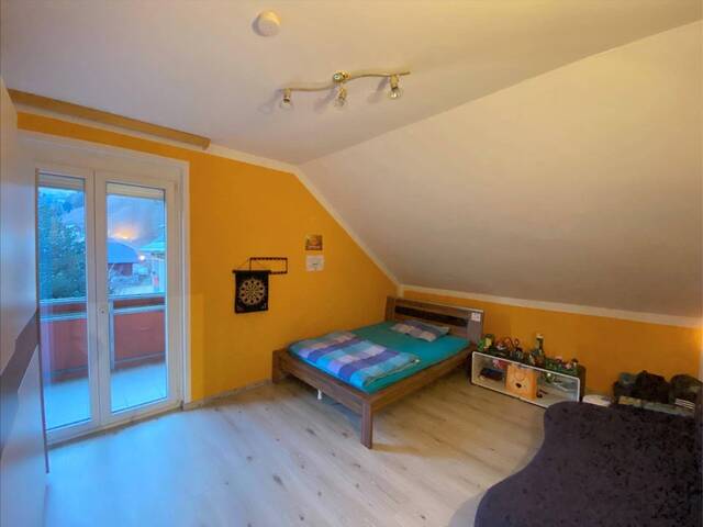 Immobilie in Obervellach - Teilmöblierte 3-Zimmer Dachgeschosswohnung mit Balkon und Keller - Bild 3