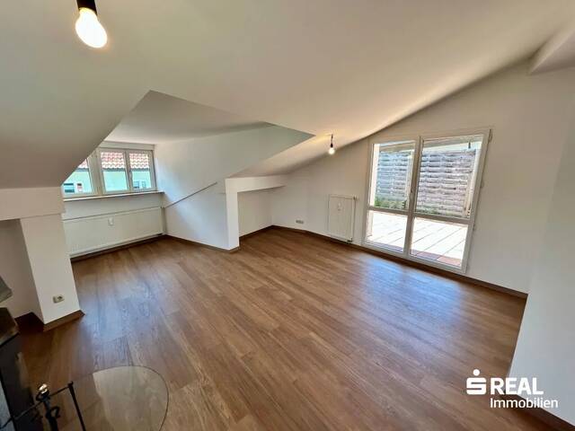 Immobilie in Ehrwald - Besondere 2,5-Zimmer-Wohnung mit verglaster Küche im Herzen von Ehrwald - Bild 1