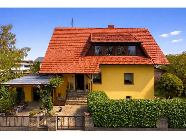 Immobilie in Kronstorf - FLEXIBEL WOHNEN | ZWEIFAMILIENHAUS MIT CHARME & SAUNA - Bild 3