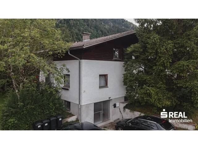 Immobilie in Vils - Solides Zweifamilienhaus mit großzügigem Grundstück und Entwicklungspotenzial in ruhiger Wohnlage von Vils - Bild 2