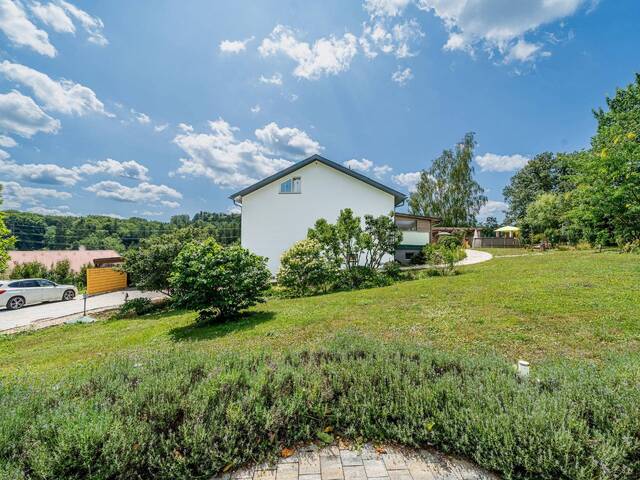 Immobilie in Eggersdorf - Außergewöhnliches Familiendomizil mit Wellnessoase in Eggersdorf bei Graz - Bild 2