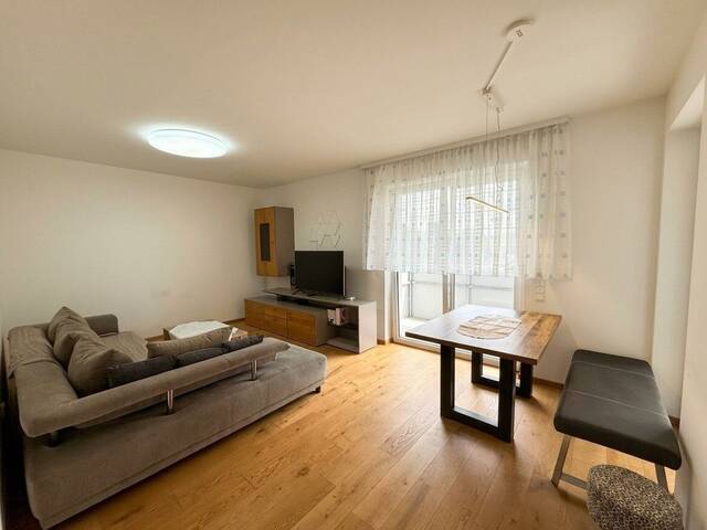 Immobilie in Neuhofen an der Krems - Neuwertige 3-Zimmer-Wohnung mit 77m² Wohnfläche, Südbalkon, 1x Tiefgaragenstellplatz & 1x Außenstellplatz, €320.000 - Bild 0