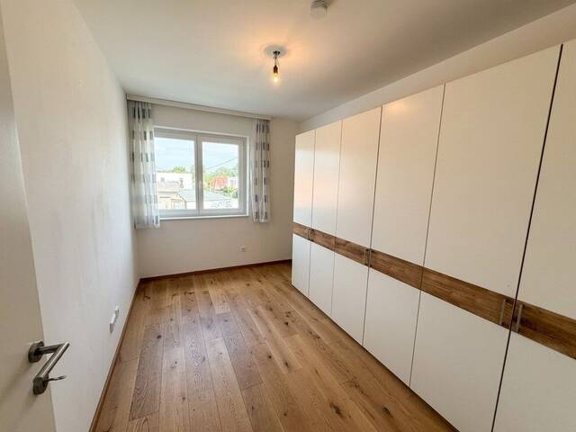 Immobilie in Neuhofen an der Krems - Neuwertige 3-Zimmer-Wohnung mit 77m² Wohnfläche, Südbalkon, 1x Tiefgaragenstellplatz & 1x Außenstellplatz, €320.000 - Bild 2