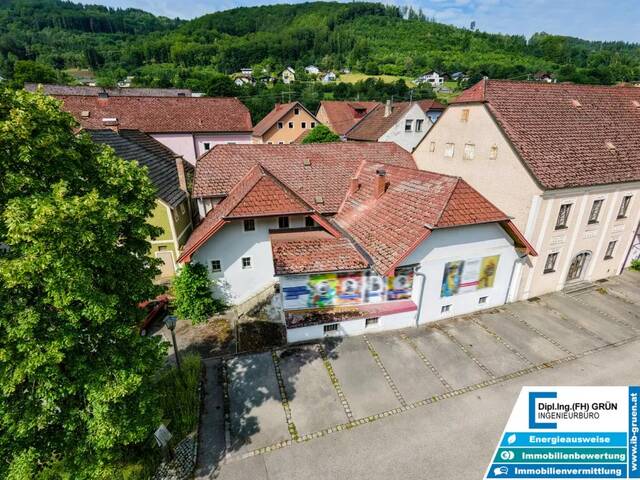 Immobilie in Engelhartszell - Entwicklungsobjekt im Kerngebiet - Wohnen, Gewerbe und Tourismus in erster Reihe zur Donau - Bild 0