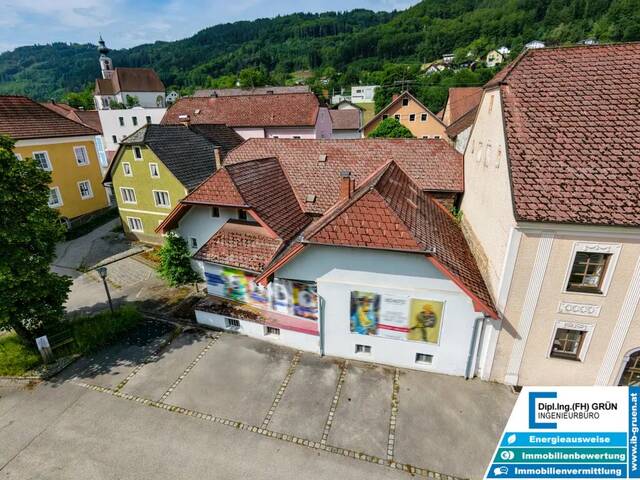 Immobilie in Engelhartszell - Entwicklungsobjekt im Kerngebiet - Wohnen, Gewerbe und Tourismus in erster Reihe zur Donau - Bild 1