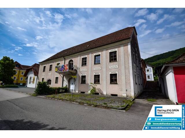 Immobilie in Engelhartszell - Großzügiges Entwicklungsobjekt im Kerngebiet von Engelhartszell - vielseitig nutzbar an der Donau - Bild 0