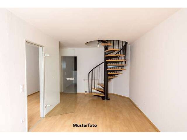 Immobilie in Saalfelden am Steinernen Meer - Maisonette-Eigentumswohnung mit Loggia und Pkw-Stellplatz - Bild 0