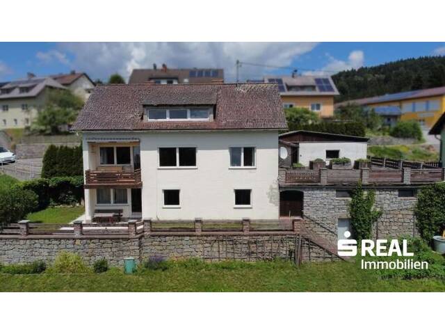 Immobilie in Helfenberg - Wohnhaus mit Ausblick über Helfenberg - Bild 1