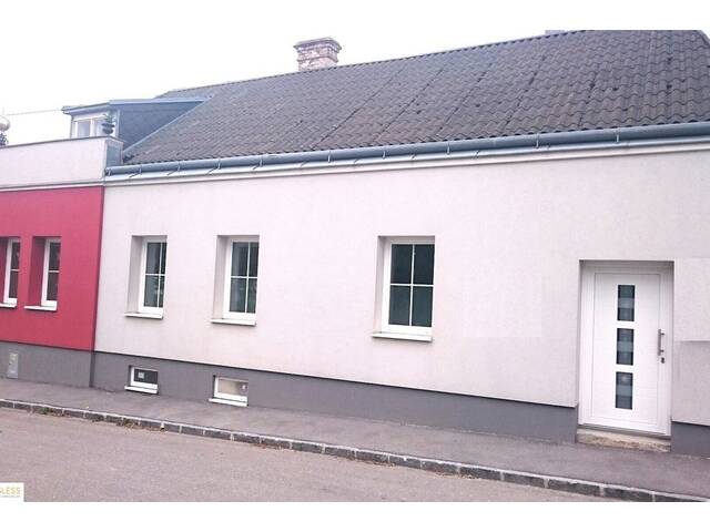 Immobilie in Ernstbrunn - Großzügiges Zweifamilienhaus mit Ausbaupotential und Garage in zentraler Lage von Ernstbrunn! Arbeiten und Wohnung unter einem Dach! - Bild 4