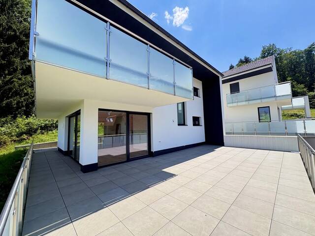 Immobilie in Hausmannstätten - 2 moderne Erstbezug Häuser in Hausmannstätten mit gr. Terrasse, Keller und überdachten Stellplätzen! - Bild 1
