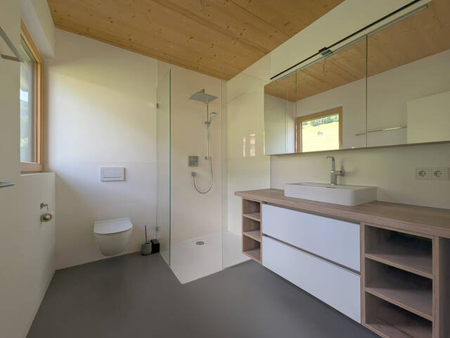 Immobilie in Mieders - Einzigartiges Zuhause auf 132 m² mit weitläufiger Terrasse und Kaminofen - Bild 3