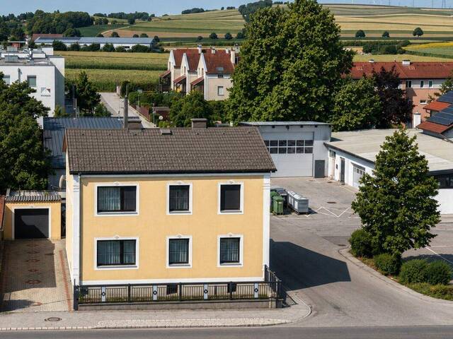 Immobilie in Atzenbrugg - Großzügiges Wohnhaus mit Terrasse, Garage und viel Platz in Atzenbrugg - Bild 0