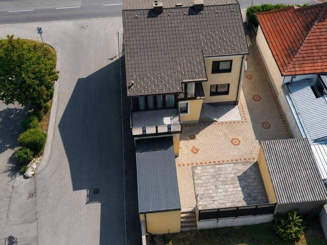 Immobilie in Atzenbrugg - Großzügiges Wohnhaus mit Terrasse, Garage und viel Platz in Atzenbrugg - Bild 1