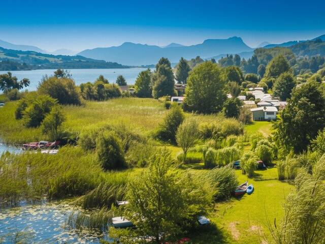 Immobilie in Oberhofen am Irrsee - neuer Kaufpreis Ausstellungsstück: modernes Mobilheim direkt am See zu verkaufen, keine Käuferprovision! - Bild 0