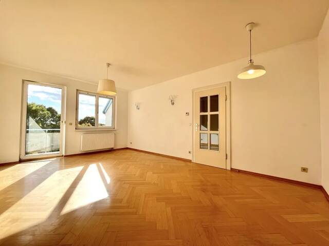 Immobilie in Angern an der March - Wohnen im Marchfeld! Helle 4-Zimmer-Dachgeschoßwohnung mit Balkon - Bild 0