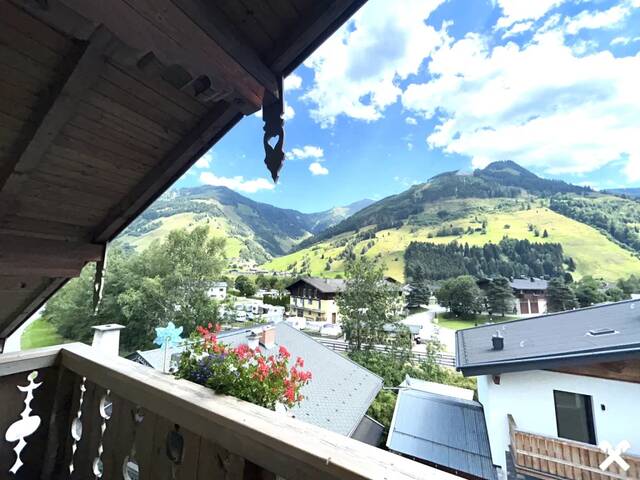 Immobilie in Wörth - Helle Dachgeschosswohnung mit zwei Balkonen – Weitblick und Natur - Bild 0