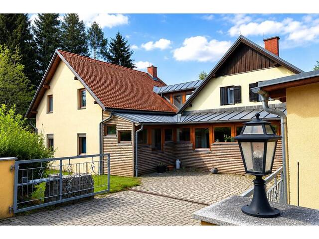 Immobilie in Weinitzen - Einfamilienhaus mit großzügigem Platzangebot auf Gartengrundstück mit Schwimmteich - Bild 3