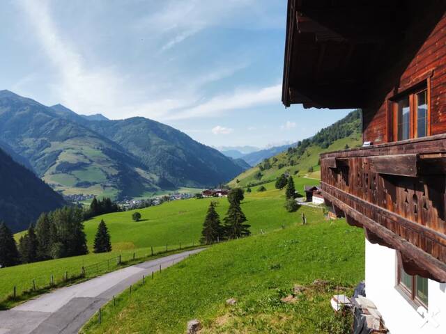 Immobilie in Rauris - Freistehendes Einfamilienhaus mit Traumblick über das Rauriser Tal - Bild 1