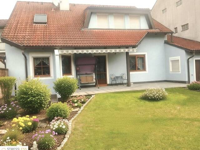 Immobilie in Langenzersdorf - Großzügig geschnittenes Ein- / Zweifamilienhaus nur 3 Minuten vor der Wiener Stadtgrenze! - Bild 1
