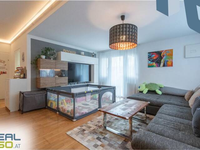 Immobilie in Gmunden - Attraktive Terrassenwohnung im Grünen - modernisiert und vielseitig inkl. Garage - Bild 0
