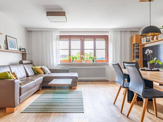 Immobilie in Kleinzell im Mühlkreis - Zweifamilienhaus mit vielseitigem Gewerbebereich & exklusivem Wellnesshaus - Bild 1