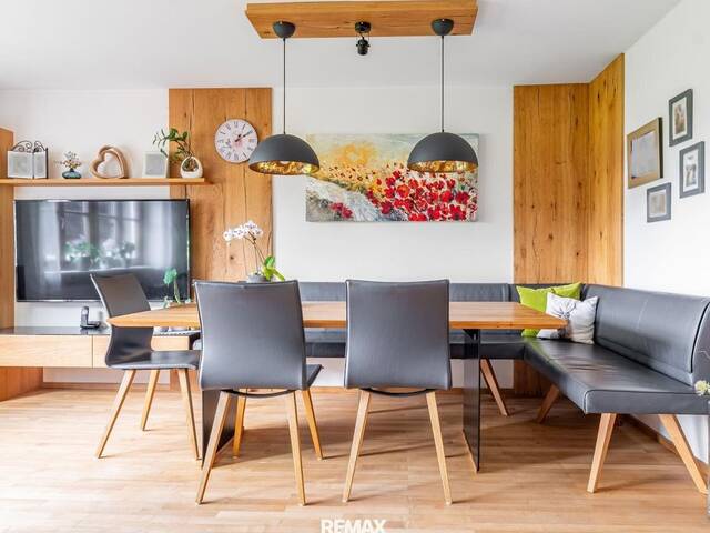 Immobilie in Kleinzell im Mühlkreis - Zweifamilienhaus mit vielseitigem Gewerbebereich & exklusivem Wellnesshaus - Bild 2
