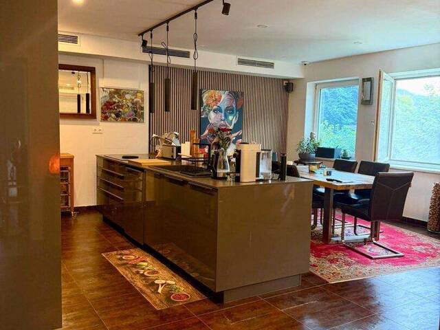 Immobilie in Stadelbach - Luxuriöses Wohnen wie im eigenen Haus – Stilvolle Gartenwohnung mit Privatgarten - Bild 1