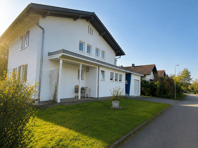 Immobilie in Dornbirn - Familienfreundliches Haus mit 2 Wohneinheiten, in Sackgasse gelegen in Dornbirn/Forach zum Verkauf! - Bild 1