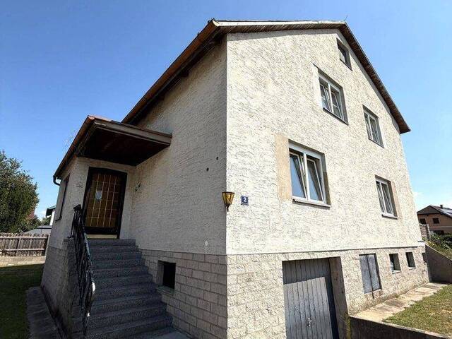 Immobilie in Traismauer - Großzügiges Haus in Traismauer mit Garten, Balkon & Garage – renovierungsbedürftig! - Bild 0