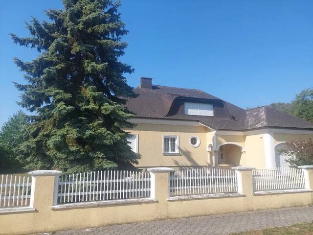 Immobilie in Pama - 2422 Pama - repräsentatives Einfamilienhaus mit großem Grundstück - Bild 0