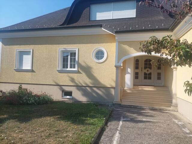 Immobilie in Pama - 2422 Pama - repräsentatives Einfamilienhaus mit großem Grundstück - Bild 1