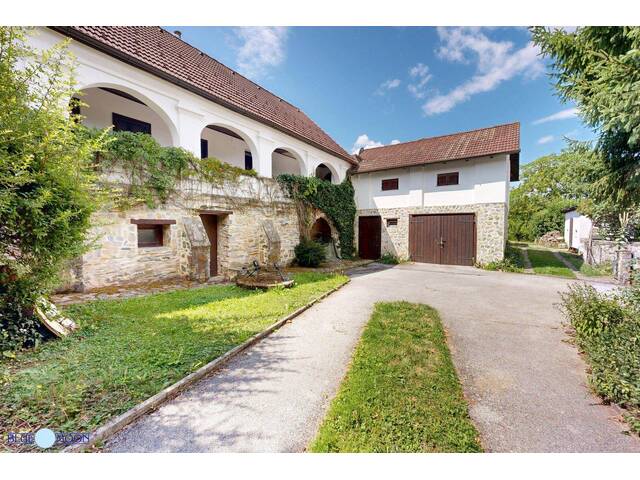 Immobilie in Unterkohlstätten - 7435 Unterkohlstätten, Bauernhaus im burgenländischen Baustil, 2.146m² Grundstück mit Obstbäumen, 140m² Wohnfläche, Kellergewölbe mit Weinkeller, Garage, Werkstatt, Kaufpreis € 219.000,-- - Bild 3