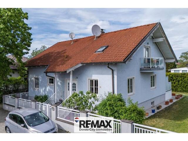 Immobilie in Weigelsdorf - Wohnkomfort auf mehreren Ebenen - mit großem Garten & Garage - Bild 3