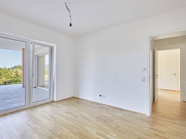 Immobilie in Altmünster - Exklusive 3-Zimmer Wohnung mit Wohnbaupreis und 192 m² Eigengarten - Bild 2