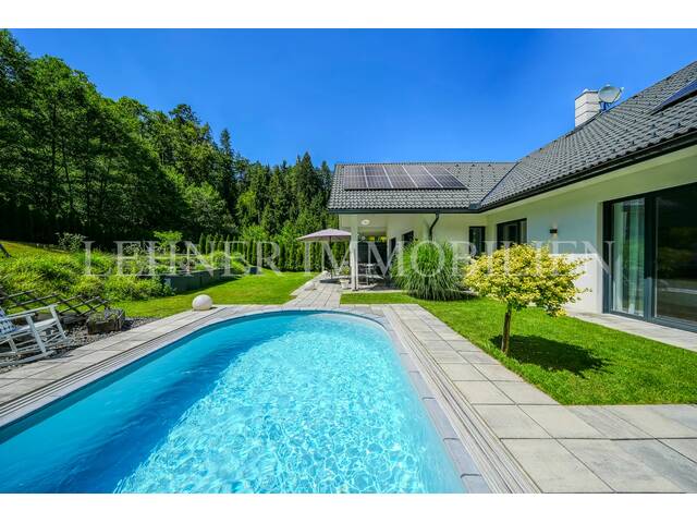 Immobilie in Tobelbad - * TOBELBAD * ABSOLUTE GRÜNRUHELAGE AM WALDRAND - GEPFLEGTER BUNGALOW MIT POOL - Bild 4
