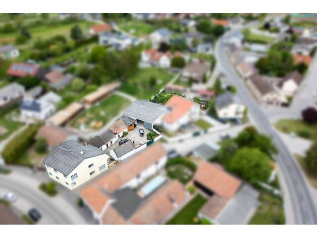 Immobilie in Höflein - 2 Wohnheiten und ein rießiger Stadl - Bild 0
