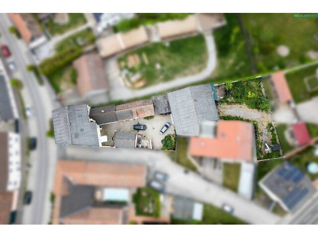 Immobilie in Höflein - 2 Wohnheiten und ein rießiger Stadl - Bild 2