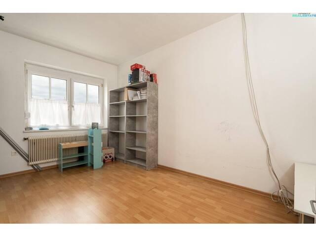Immobilie in Höflein - 2 Wohnheiten und ein rießiger Stadl - Bild 4
