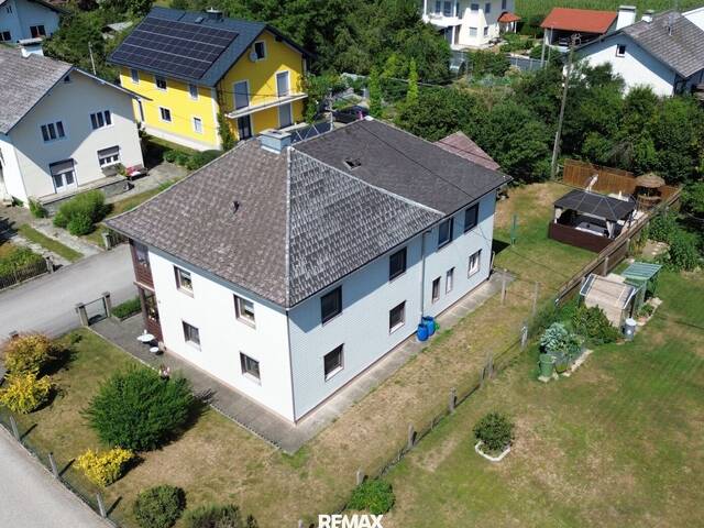 Immobilie in Timelkam - Wohnhaus mit viel Platz für bis zu zwei Familien in sonniger Siedlungslage von Timelkam - Bild 0